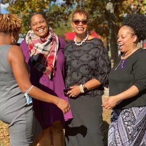 Meet your Posher, Minda